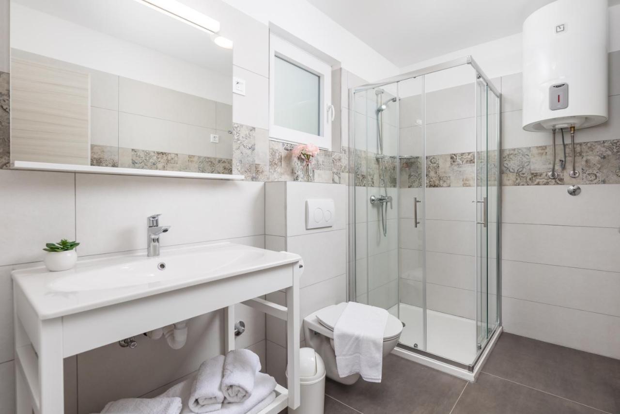 Holiday Homes Ostro Кралєвиця Екстер'єр фото
